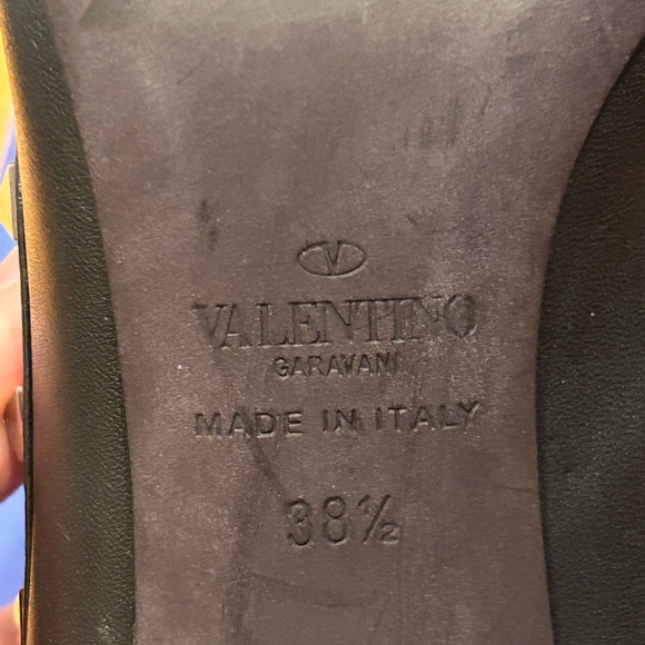 SIZE38.5 Valentino Garavani Rockstud Black Leather Heels - Picture 3 of 3